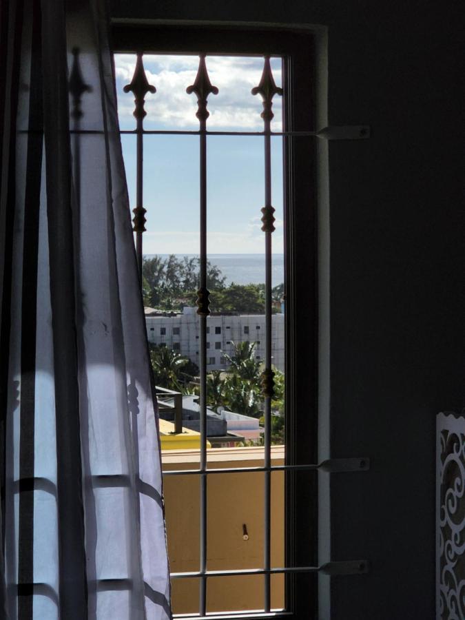Sunsetview Beach Apartment Flic-en-Flacq Eksteriør billede