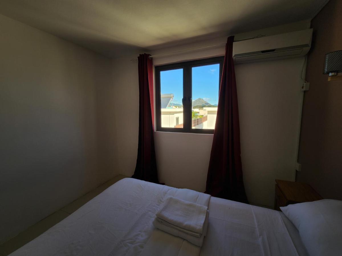 Sunsetview Beach Apartment Flic-en-Flacq Eksteriør billede